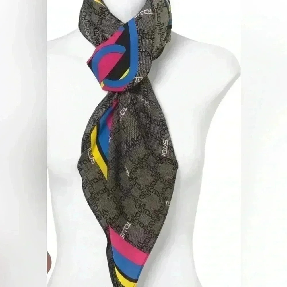 TOUS Logogram collection scarf in black, with TOUS logo print babushka hijab